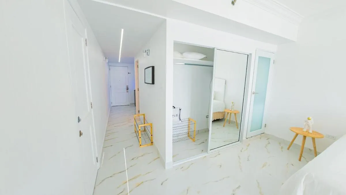 Water Side Studio King Bed With Pool San Juan Apartman