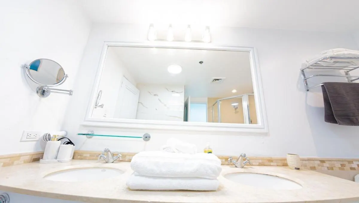 Water Side Studio King Bed With Pool San Juan