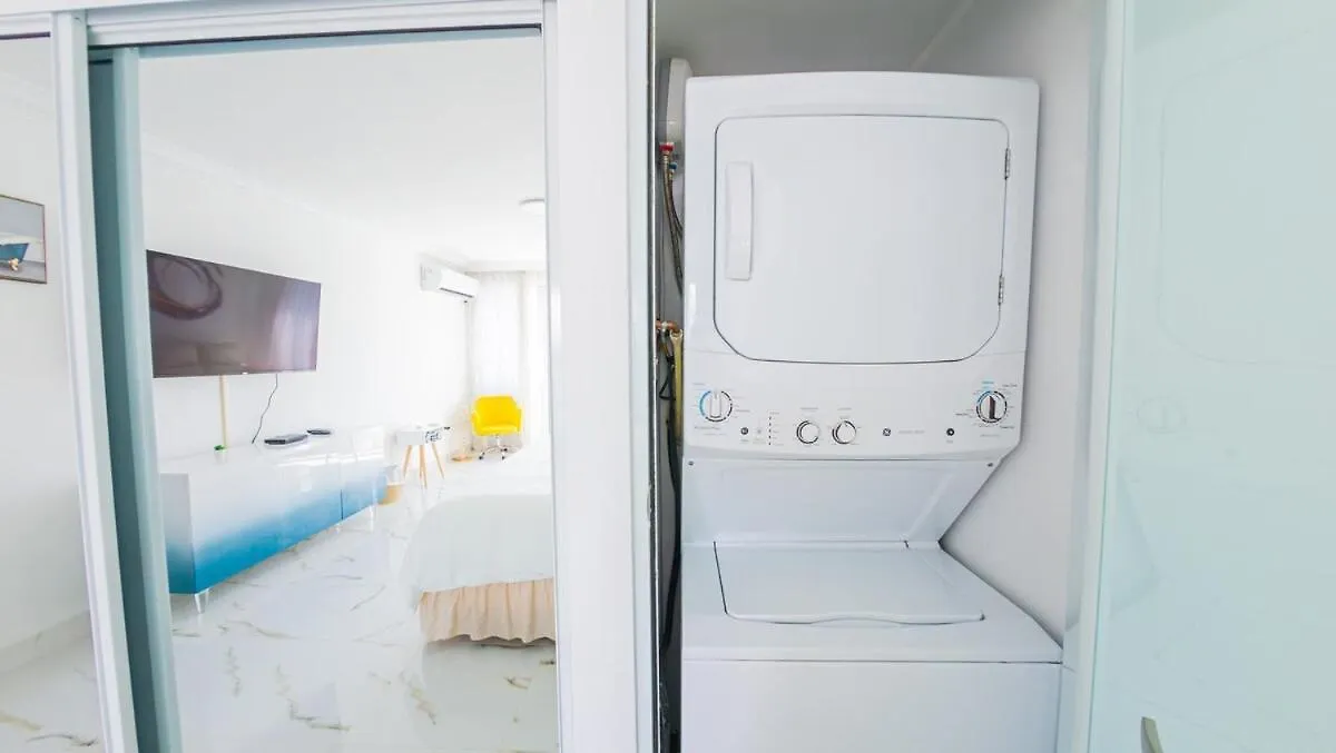 Water Side Studio King Bed With Pool San Juan Apartman